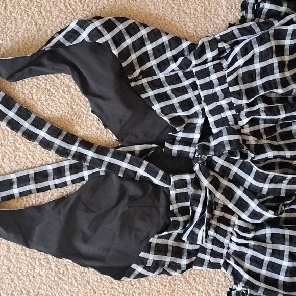 MEDIUM    HALARA CRISSCROSS BACKLESS RUFFLE HEM MAXI DRESS - Picture 10 of 12